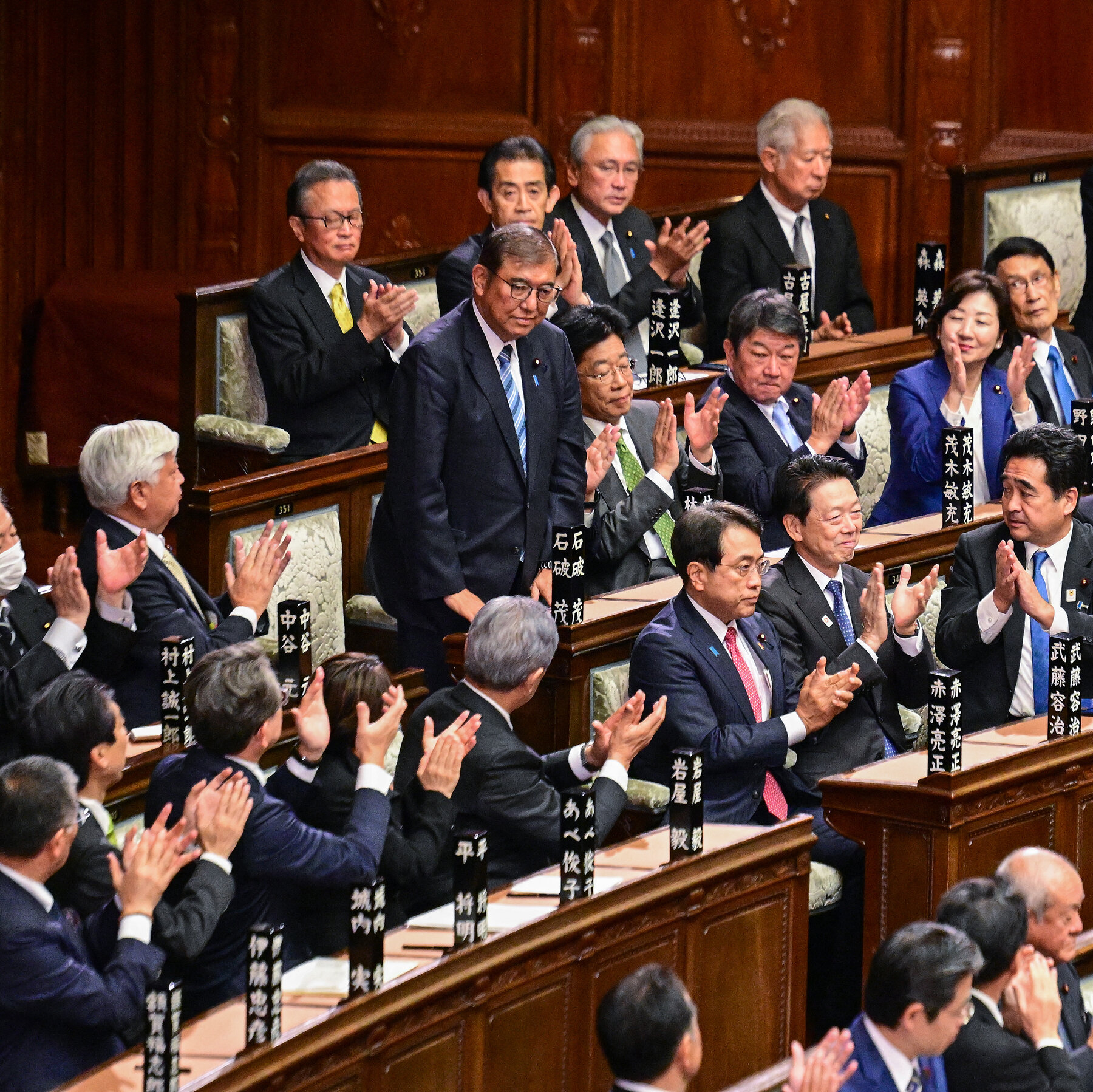 Shigeru Ishiba Wins Vote to Remain as Japan’s Prime Minister